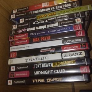 Lot of PlayStation 2 games price is for all games